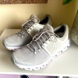 Women On Running Cloudswift Sneakers